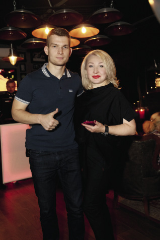 Cалон Zevs