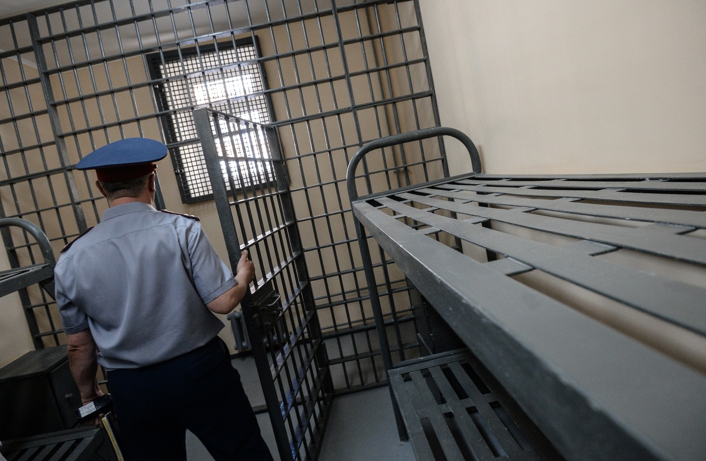 Російських контрактників, які відмовились воювати, не випускають з Луганської області
