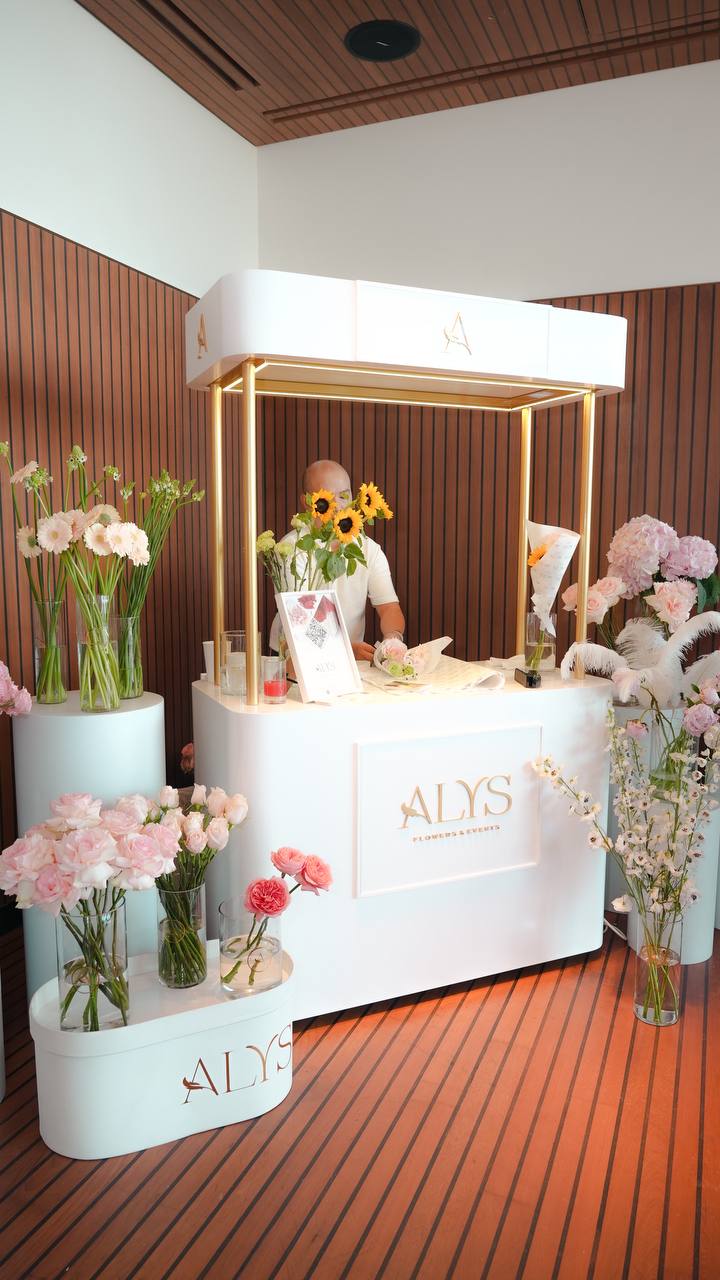 Alys, квіти